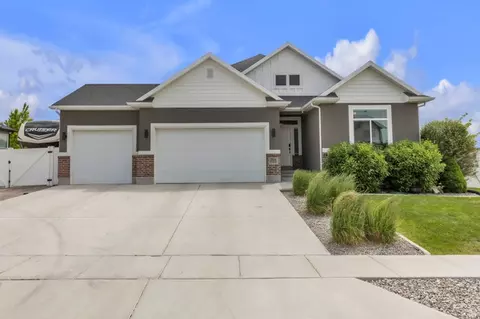 270 E Coventry Way, Stansbury Park, UT 84074