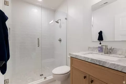 Bath - 1284 N Sagewood Ln E, Alpine, UT 84004 photo 8 of 10