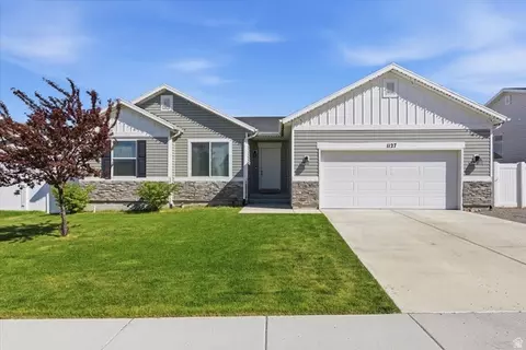 1127 W Honeycomb Dr, Grantsville, UT 84029