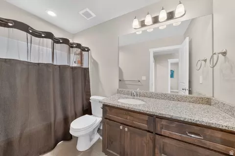 Bath - 9686 N Red Bridge Rd, Eagle Mountain, UT 84005 photo 2 of 3