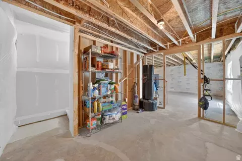 Entry Way - 9686 N Red Bridge Rd, Eagle Mountain, UT 84005 photo 5 of 5