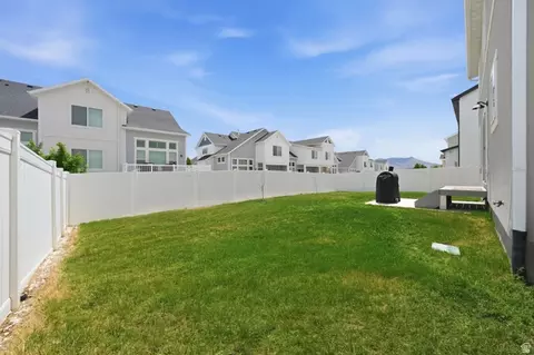 Exterior - 9686 N Red Bridge Rd, Eagle Mountain, UT 84005 photo 5 of 5