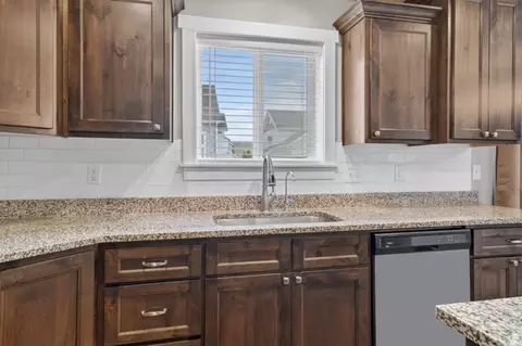 Kitchen - 9686 N Red Bridge Rd, Eagle Mountain, UT 84005 photo 2 of 5