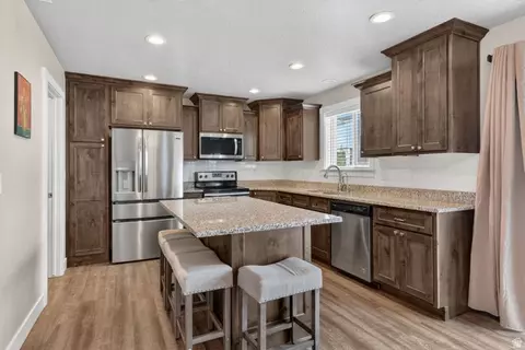 Kitchen - 9686 N Red Bridge Rd, Eagle Mountain, UT 84005 photo 1 of 5
