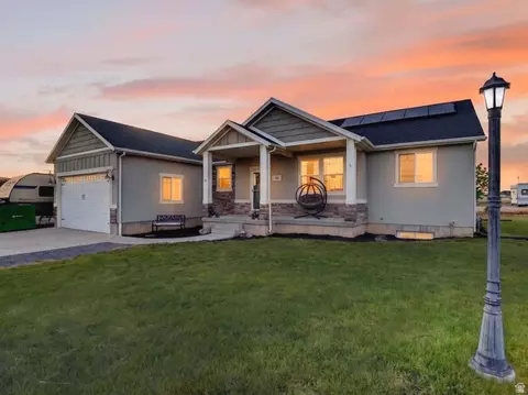 Exterior - 16 W 980 S, Mona, UT 84645 photo 17 of 17