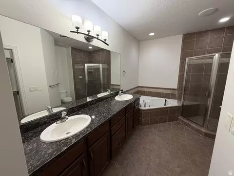 Bath - 318 E Nechatel Dr, Draper, UT 84020 photo 1 of 1