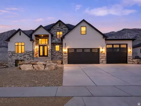 692 E Mountain Rd N, North Ogden, UT 84414