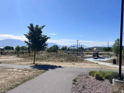 Exterior - 7427 N Cottage Ln, Eagle Mountain, UT 84005 photo 3 of 6