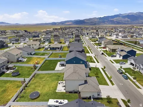View/Area - 1752 E Warbler Dr, Eagle Mountain, UT 84005 photo 4 of 5