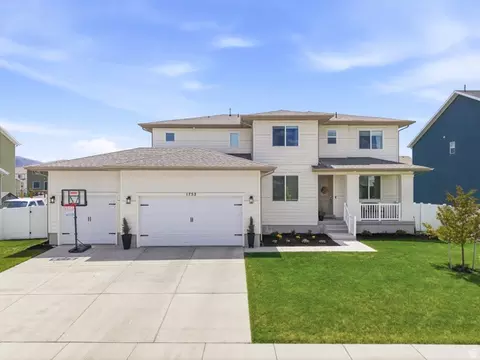 1752 E Warbler Dr, Eagle Mountain, UT 84005