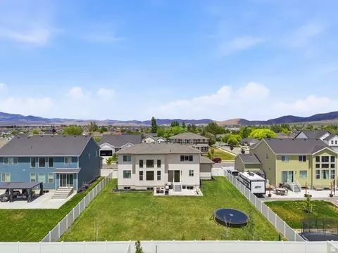 View/Area - 1752 E Warbler Dr, Eagle Mountain, UT 84005 photo 2 of 5