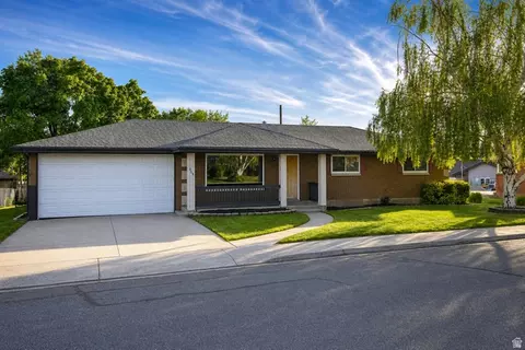 813 Whipple Dr, Lehi, UT 84043