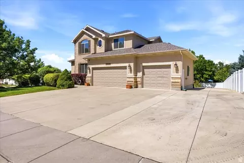 Exterior - 11566 E Sunburn Ln S, Sandy, UT 84094 photo 7 of 7