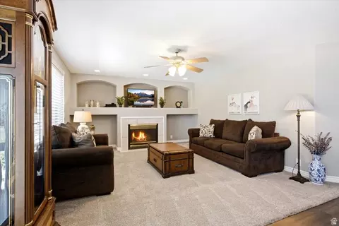 Living - 11566 E Sunburn Ln S, Sandy, UT 84094 photo 1 of 2