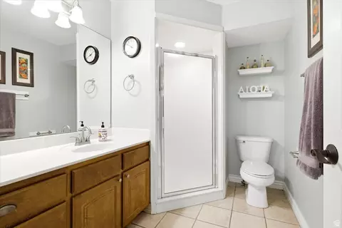 Bath - 11566 E Sunburn Ln S, Sandy, UT 84094 photo 1 of 3