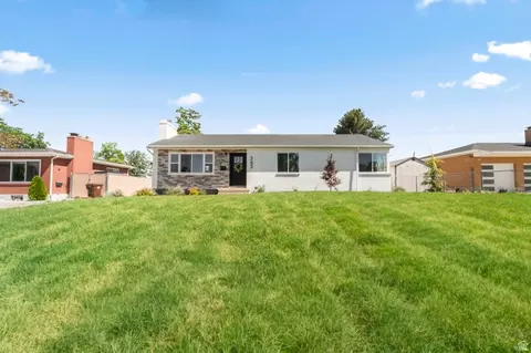 Exterior - 343 E 6990 S, Midvale, UT 84047 photo 5 of 7