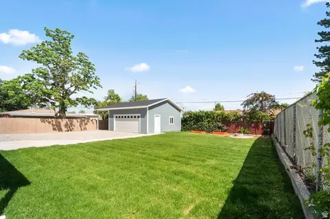 Exterior - 343 E 6990 S, Midvale, UT 84047 photo 2 of 7