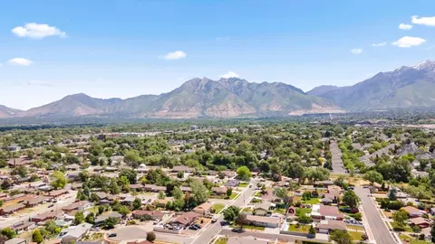 View/Area - 343 E 6990 S, Midvale, UT 84047 photo 3 of 6