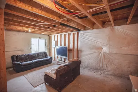 Living - 239 W 1870 S, Payson, UT 84651 photo 2 of 2