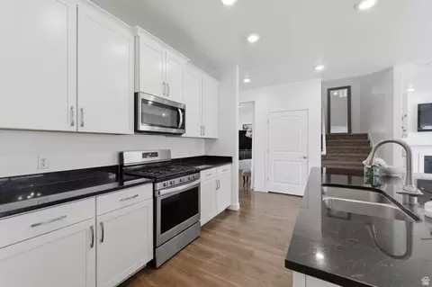 Kitchen - 239 W 1870 S, Payson, UT 84651 photo 1 of 2