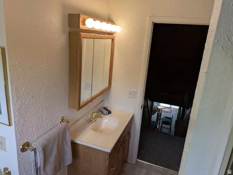 Bath - 7111 Escalante Loop, Oakley, UT 84055 photo 1 of 5