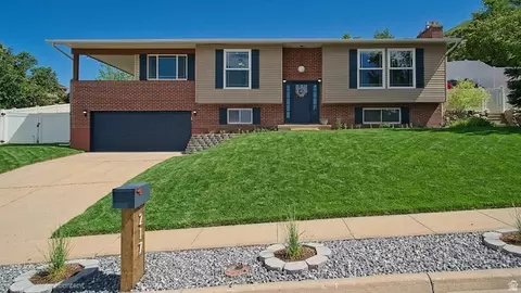 217 E Peach Tree Dr N, Centerville, UT 84014