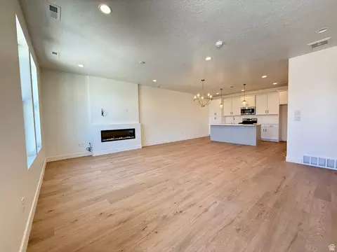 6966 W Hidden Hills Way S #322, West Jordan, UT 84081