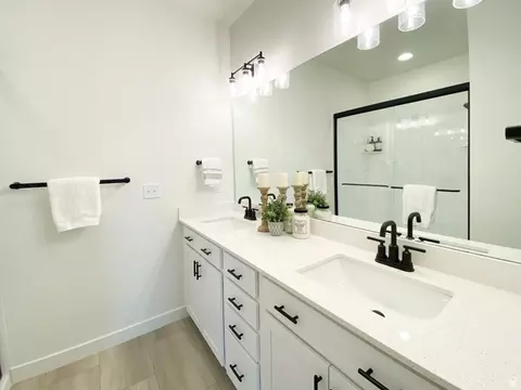 Bath - 1158 E Antelope Dr #604, Eagle Mountain, UT 84005 photo 1 of 1