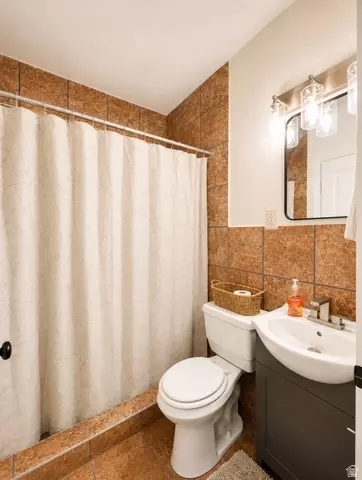 Bath - 2030 Orchard Ave, Ogden, UT 84401 photo 1 of 2