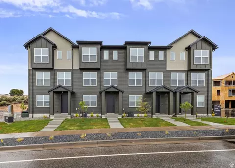 4046 S Sandridge Dr W UNIT 4, Roy, UT 84067