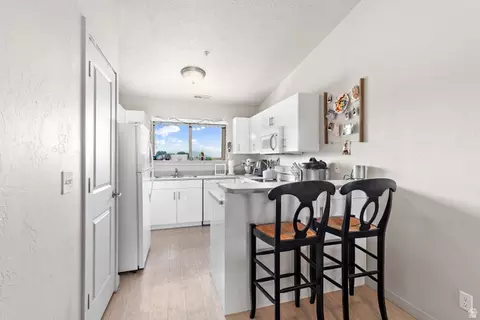 Kitchen - 1079 W 965 N #402, Orem, UT 84057 photo 1 of 3