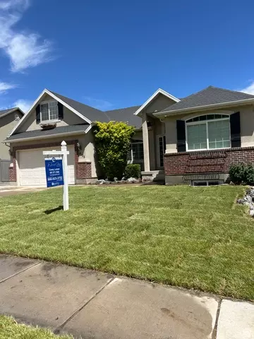 Exterior - 4105 E Comanche St, Eagle Mountain, UT 84005 photo 3 of 3