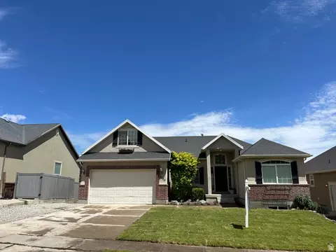 Exterior - 4105 E Comanche St, Eagle Mountain, UT 84005 photo 2 of 3