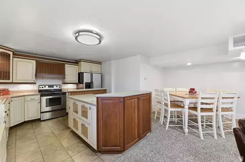 Kitchen - 2342 E Charros Rd, Sandy, UT 84092 photo 8 of 9