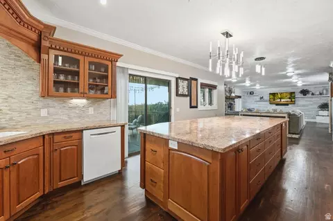 Kitchen - 2342 E Charros Rd, Sandy, UT 84092 photo 5 of 9