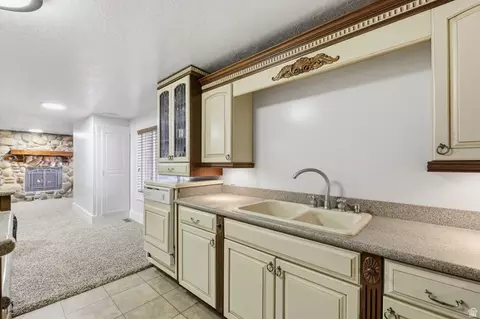 Kitchen - 2342 E Charros Rd, Sandy, UT 84092 photo 9 of 9