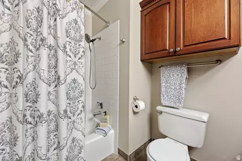 Bath - 2342 E Charros Rd, Sandy, UT 84092 photo 2 of 8