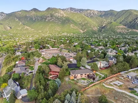 View/Area - 2342 E Charros Rd, Sandy, UT 84092 photo 9 of 11