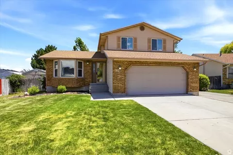 6911 S Coneflower Ct W, West Jordan, UT 84084