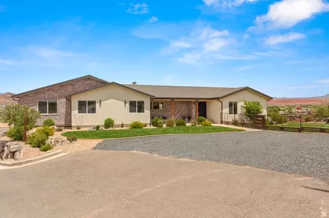 Exterior - 2591 E Washington Dam Rd, Washington, UT 84780 photo 1 of 22