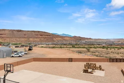 Exterior - 2591 E Washington Dam Rd, Washington, UT 84780 photo 12 of 22