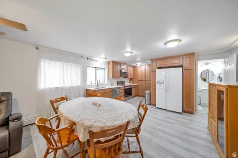 Dining - 1806 E 9800 S, Sandy, UT 84092 photo 4 of 4