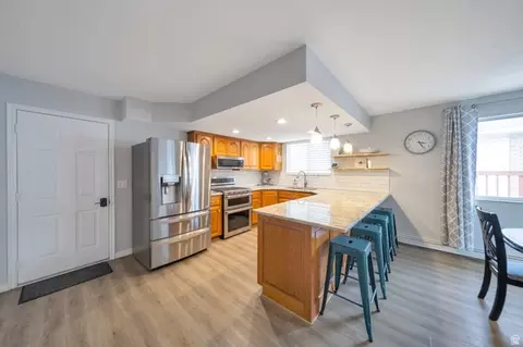 Kitchen - 1806 E 9800 S, Sandy, UT 84092 photo 2 of 5
