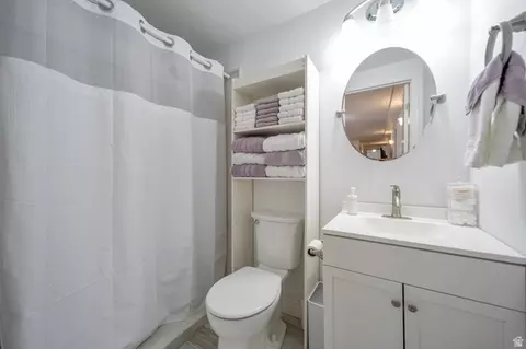 Bath - 1806 E 9800 S, Sandy, UT 84092 photo 3 of 3