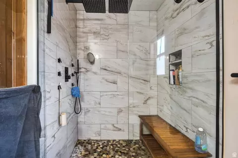 Bath - 1269 E Pine Valley St, Washington, UT 84780 photo 1 of 3