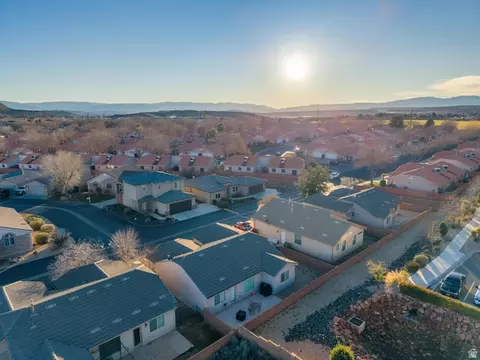 View/Area - 1269 E Pine Valley St, Washington, UT 84780 photo 10 of 14