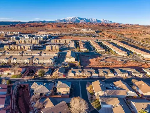 View/Area - 1269 E Pine Valley St, Washington, UT 84780 photo 11 of 14