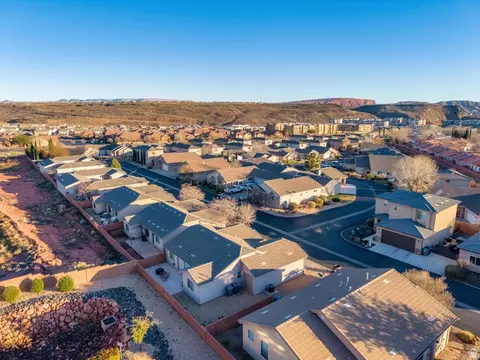 View/Area - 1269 E Pine Valley St, Washington, UT 84780 photo 8 of 14