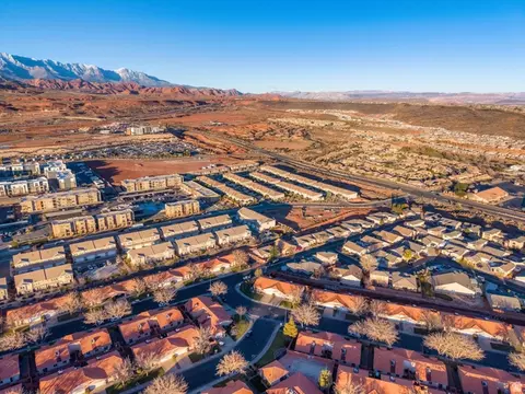 View/Area - 1269 E Pine Valley St, Washington, UT 84780 photo 12 of 14