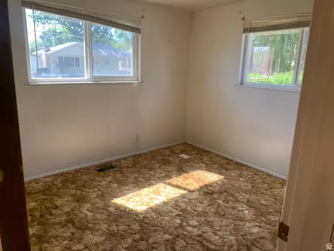 Bedroom - 5135 S 1000 E, Murray, UT 84117 photo 3 of 6